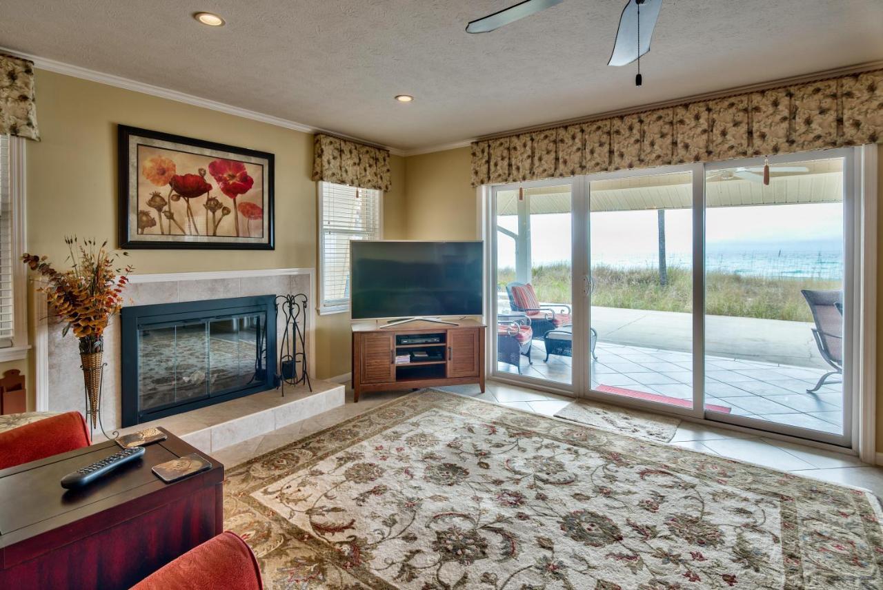 Holiday home Lifes A Beach! Beautiful Private Beachfront Home! Tons Of Space! 2 Greatrooms!
