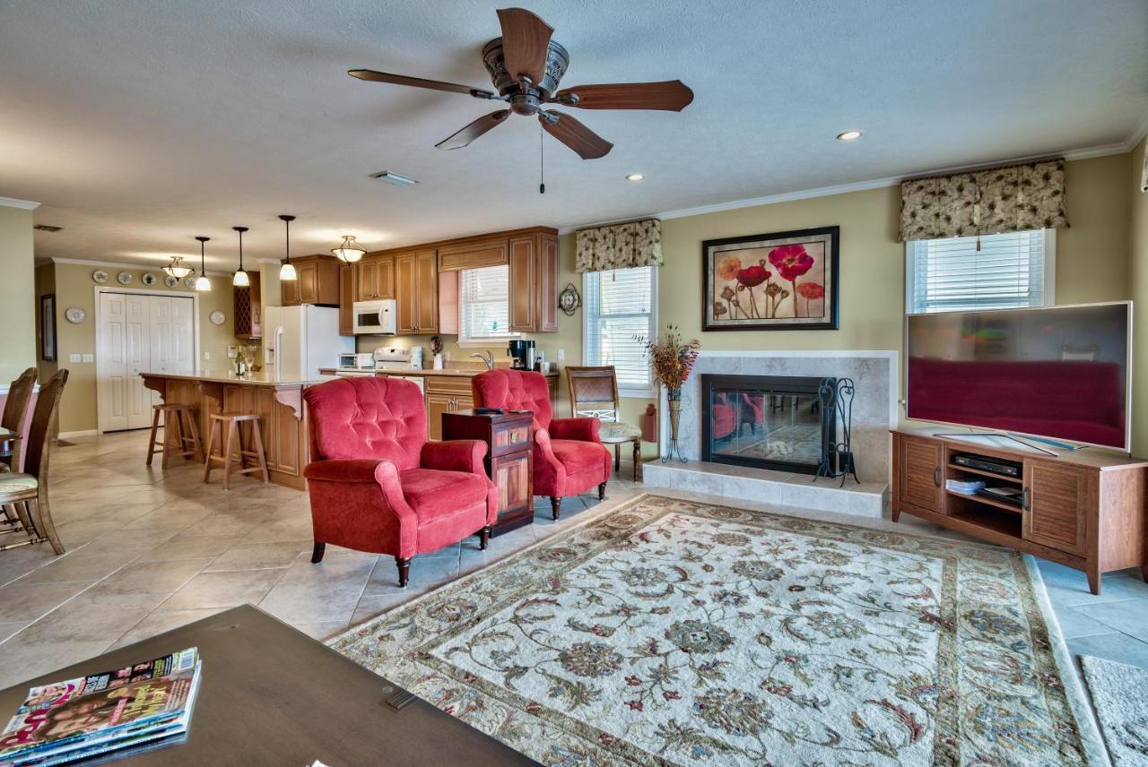 Lifes A Beach! Beautiful Private Beachfront Home! Tons Of Space! 2 Greatrooms! Panama City Beach