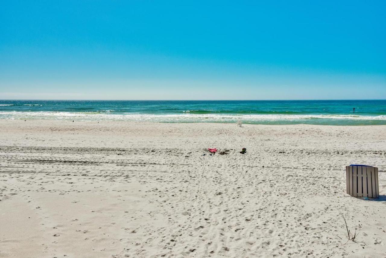 Lifes A Beach! Beautiful Private Beachfront Home! Tons Of Space! 2 Greatrooms! Holiday home Panama City Beach