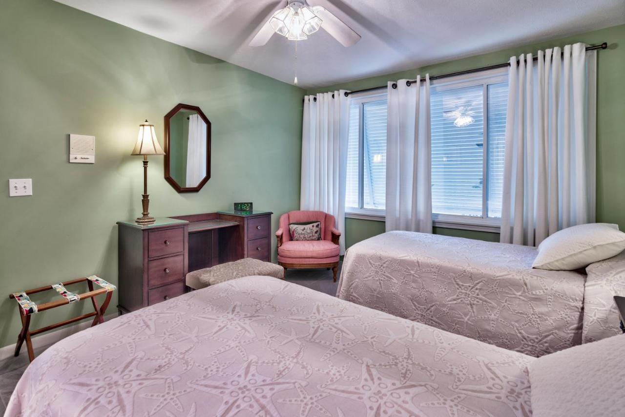Lifes A Beach! Beautiful Private Beachfront Home! Tons Of Space! 2 Greatrooms! Panama City Beach