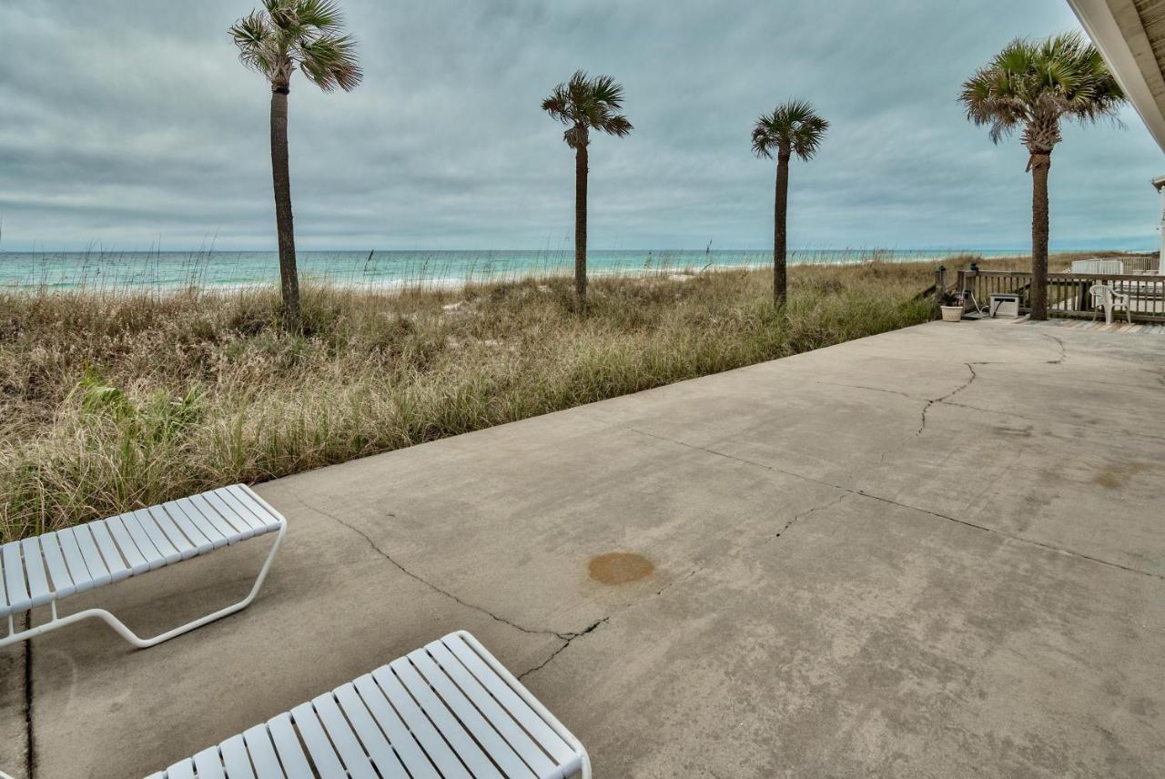 Holiday home Lifes A Beach! Beautiful Private Beachfront Home! Tons Of Space! 2 Greatrooms!