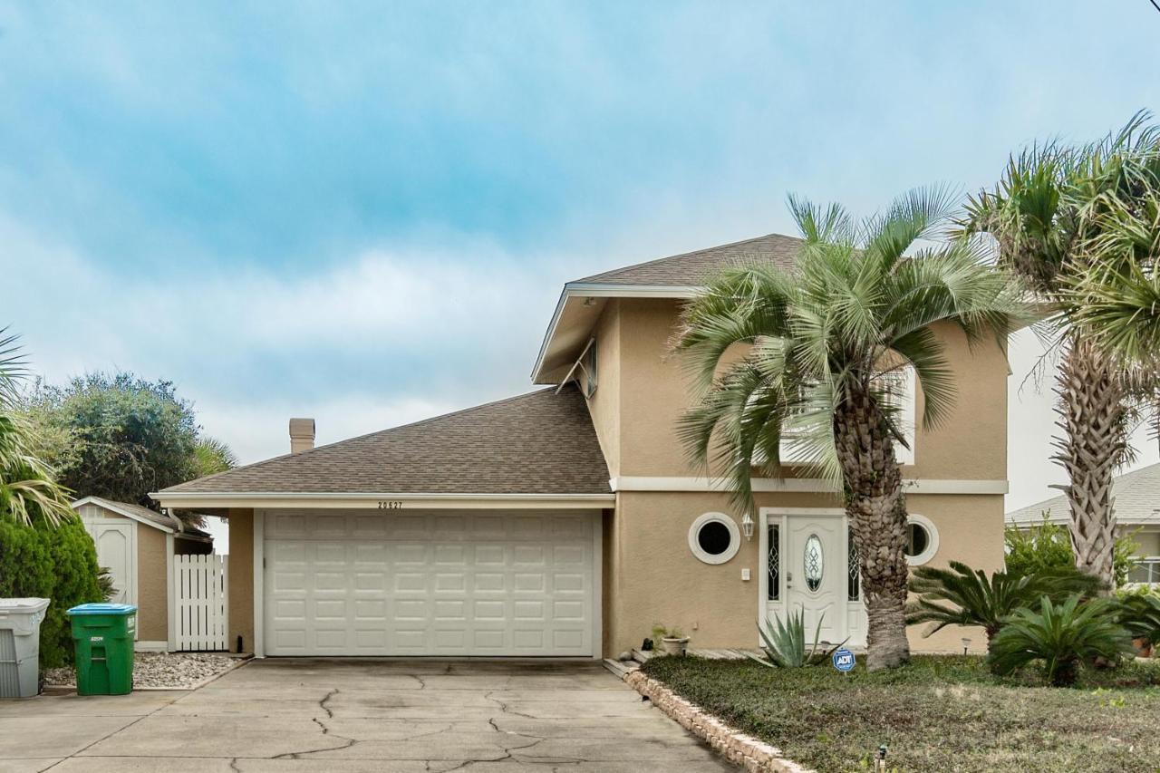 Lifes A Beach! Beautiful Private Beachfront Home! Tons Of Space! 2 Greatrooms! *